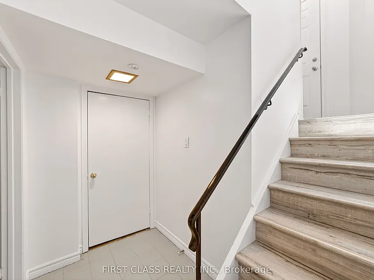 96 George Henry Blvd #38 — Photo 20