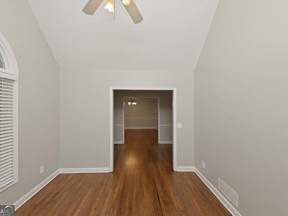 5th image of 1798 Poinsettia Dr
