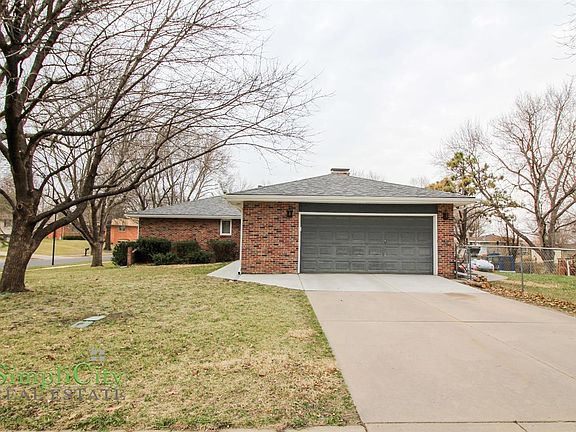 2nd image of 4430 Kirkwood Dr