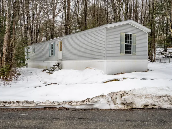 54 Squire Court, Winthrop, ME 04364