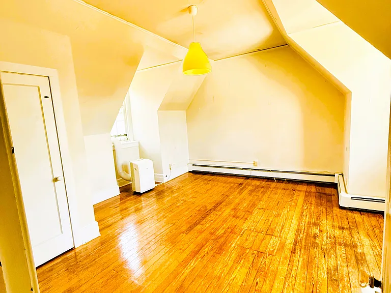 469 Whitney Ave #8-3 — Photo 6