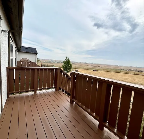 353 Mickelson Ct — Photo 2