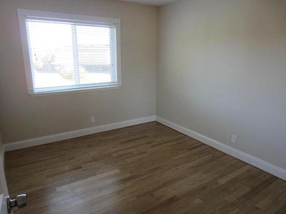 5th image of 4667 Country Hills Dr