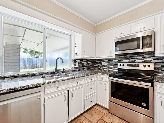 5th image of 127 Lemley Dr
