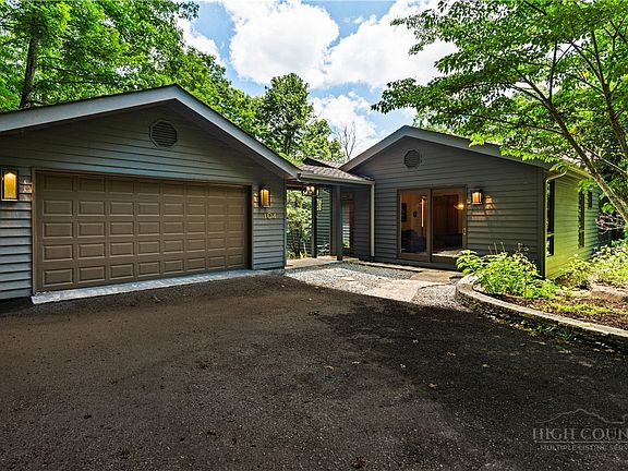 3rd image of 104 Bridgeway Court