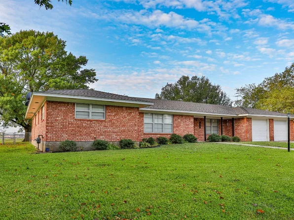1927 Tulane Ave, Gainesville, TX 76240