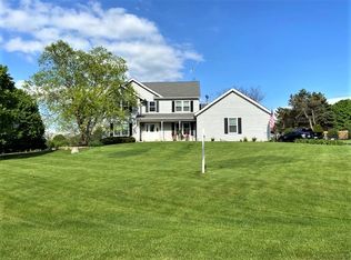 19N245 Green Meadows Ln, Hampshire, IL
