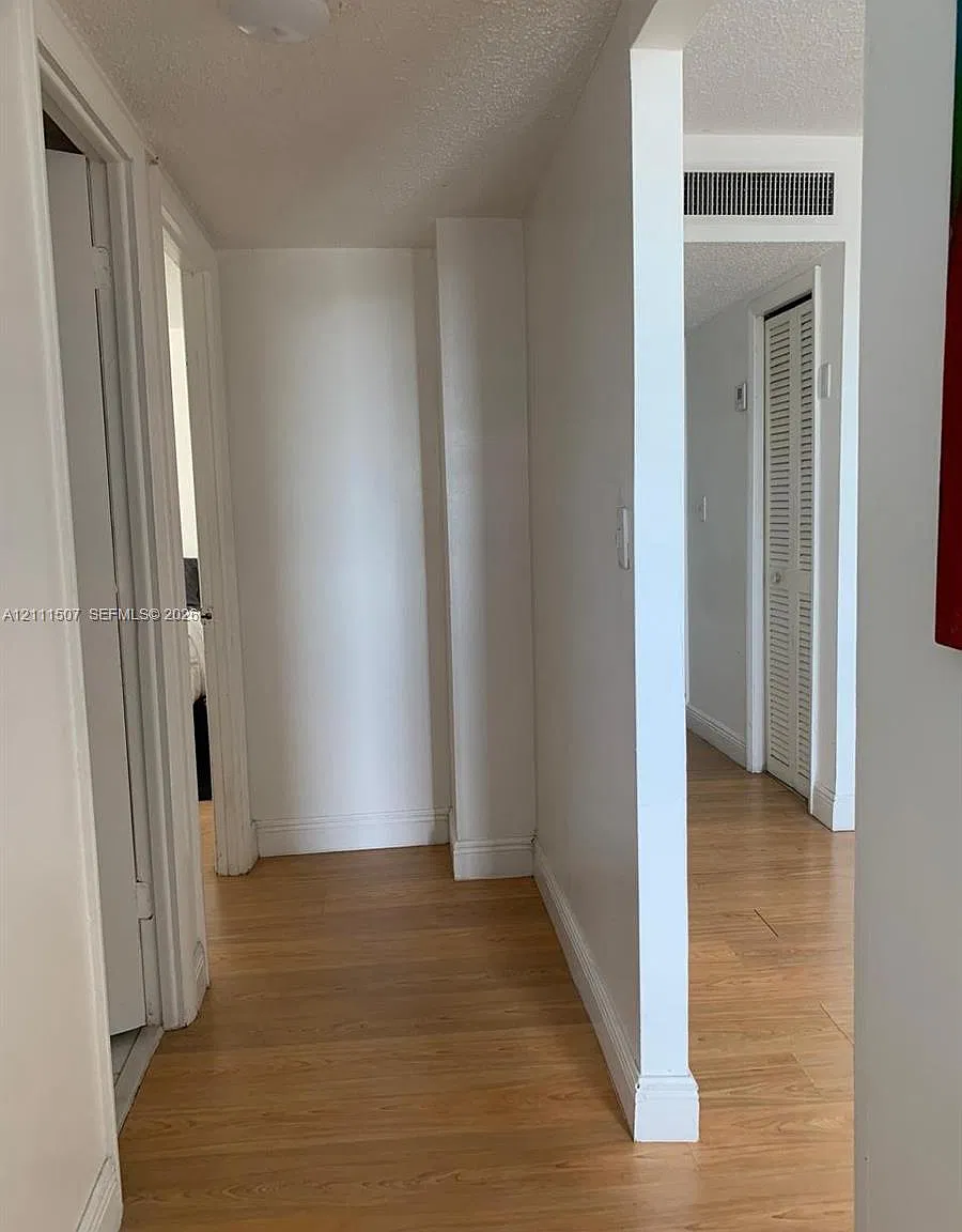 5050 Condo — Photo 2