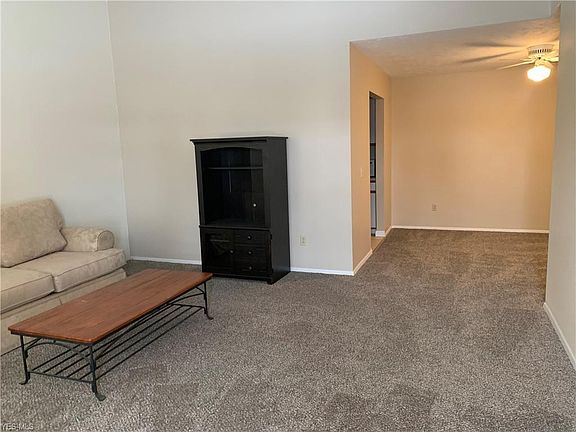 2nd image of 27069 Oakwood Cir APT 118W