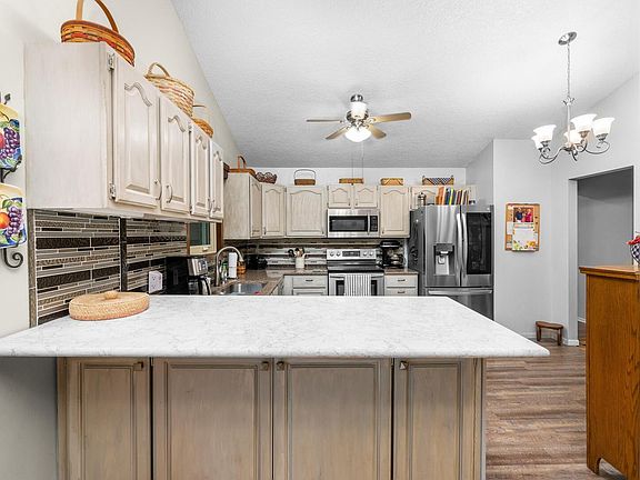3rd image of 471 44th Avenue Ct