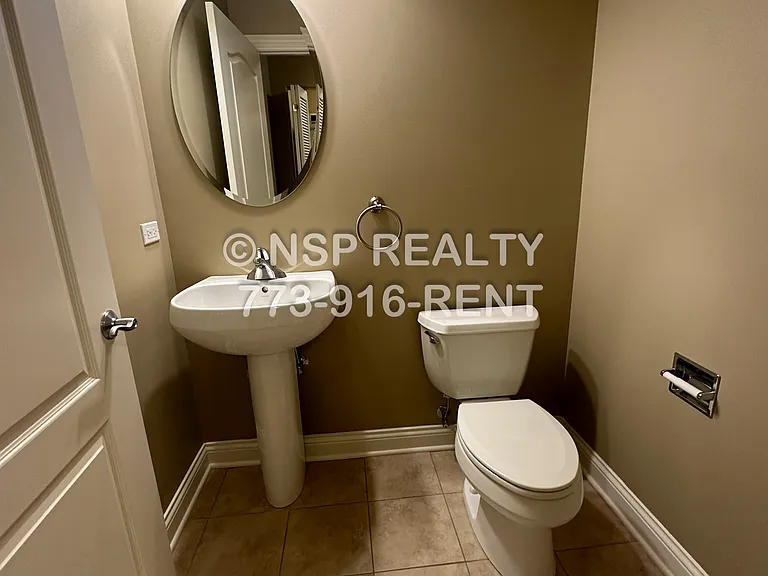 2-20 Itasca Pl #420 — Photo 7
