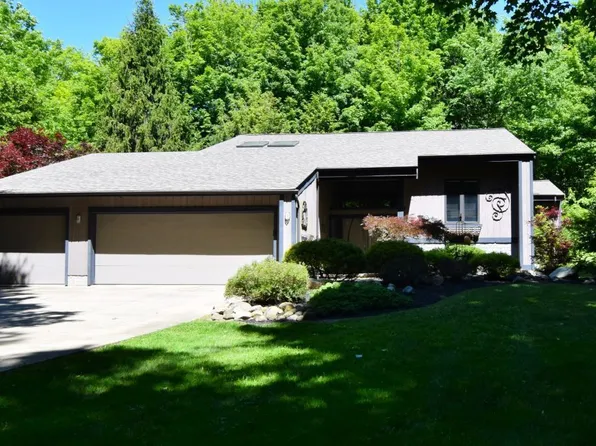 15874 Arbor Trl, Newbury, OH 44065
