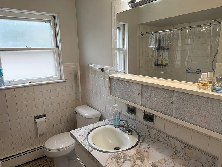 2848 Auxplaines Ave #G — Photo 11