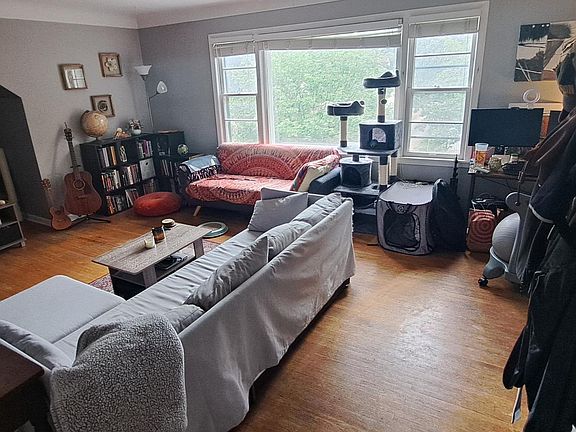 2nd image of 875 Clayland St