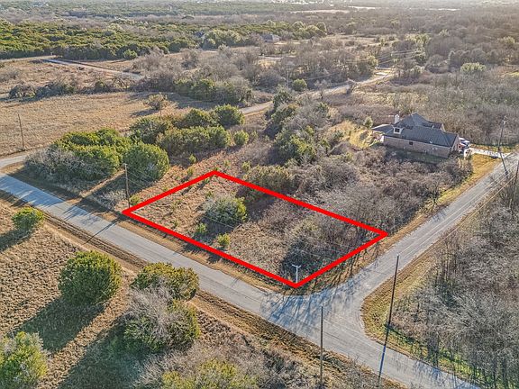 4th image of 22212 Field St