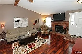 2 bed, 1.5 bath, 1138 sqft, $1,675 — Photo 2