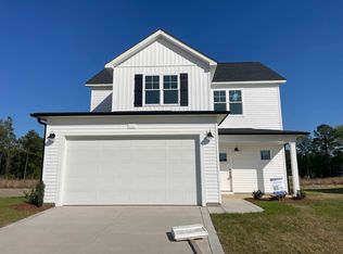 252 Peeler Cir, Raeford, NC 28376