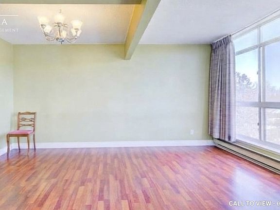 3rd image of 1414 King St E #307