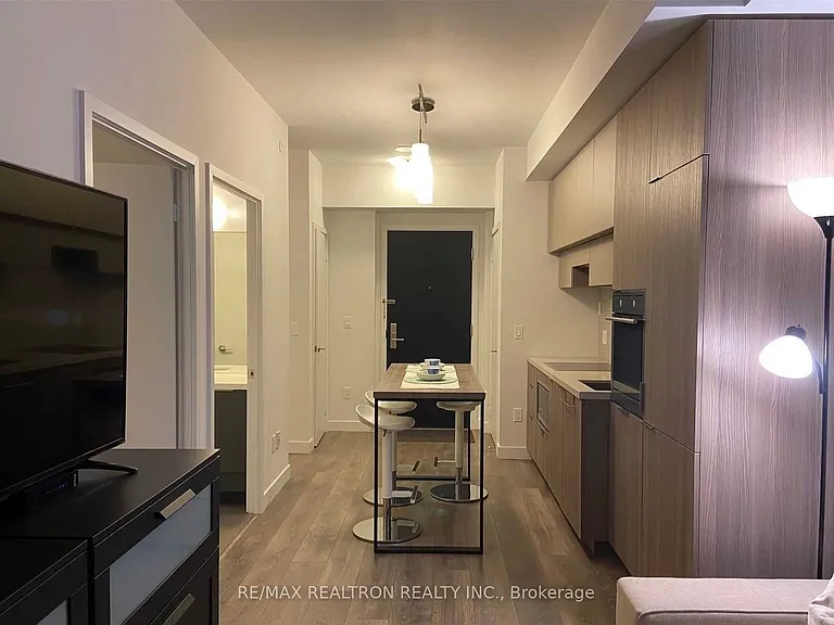 8 Eglinton Ave E #1304 — Photo 4