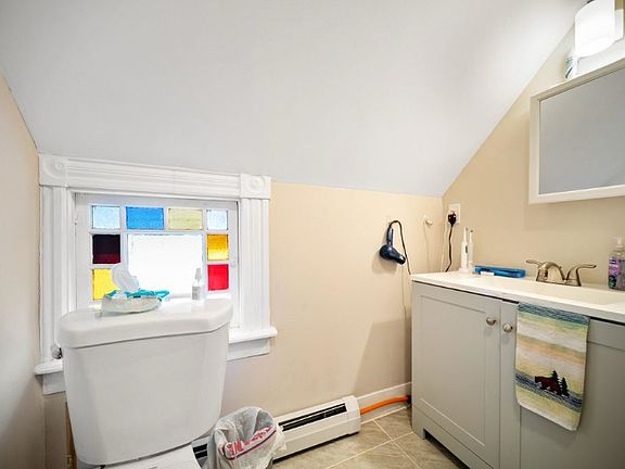 4th image of 449 W River Rd #2