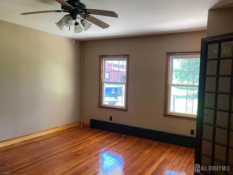 285 Cedar Grove Ln — Photo 3
