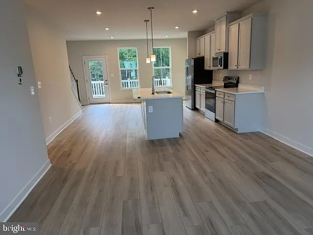 6729 Shelton Ln — Photo 21