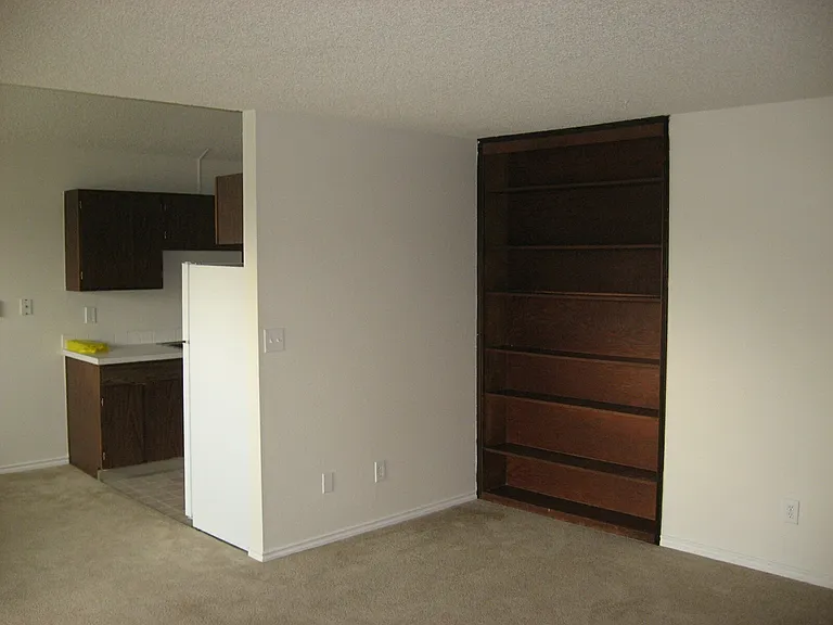 2108 E Evergreen Blvd — Photo 5