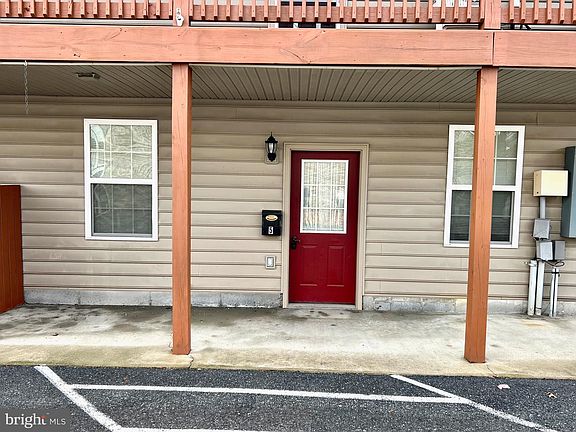 2nd image of 511 W Penn Ave #5