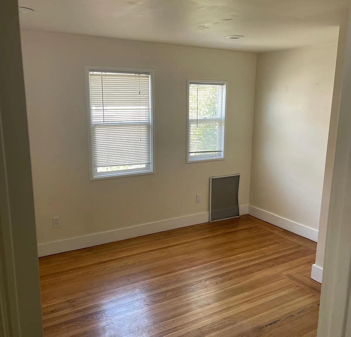 1 bed, 550 sqft, $2,500 — Photo 3