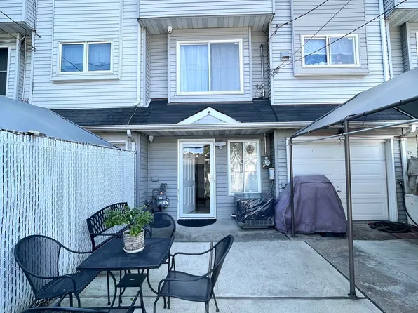 284 Norway Ave, Staten Island, NY 10305