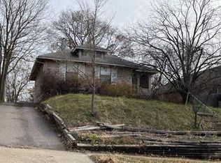 659 37th St, Des Moines, IA 50312