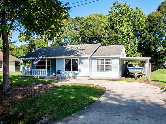 2nd image of 230 Venetian Blvd