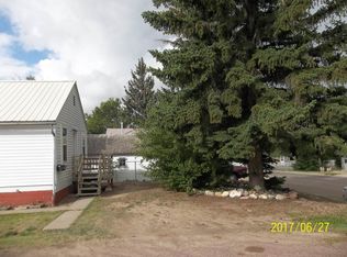 129 4th Ave SW, Cut Bank, MT 59427