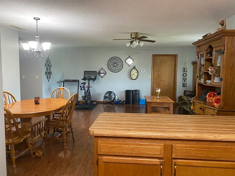689 Apple Blossom Ln — Photo 47