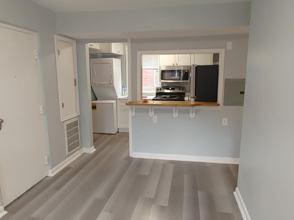 608 Eastern Ave NE APT 101
