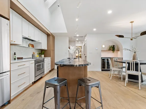 20 Putnam St #2, Somerville, MA 02143