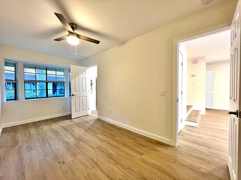 3606 Harvard Dr — Photo 9