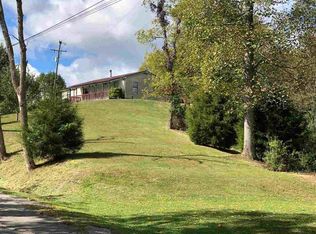 501 Skyhigh Rd, Ona, WV 25545