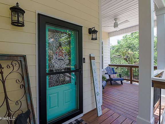 3rd image of 2519 Washington Ave