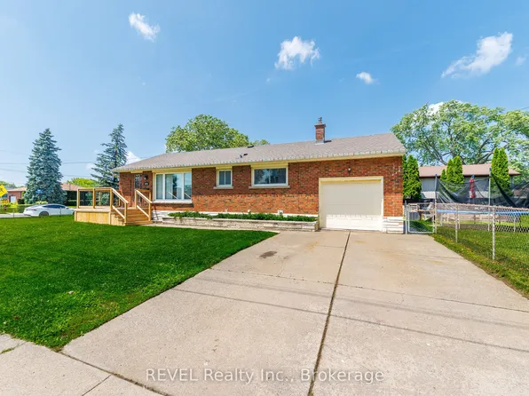 6945 Douglas St, Niagara Falls, ON L2G 3C6