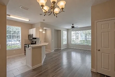 13700 Richmond Park Dr N #1501 — Photo 5