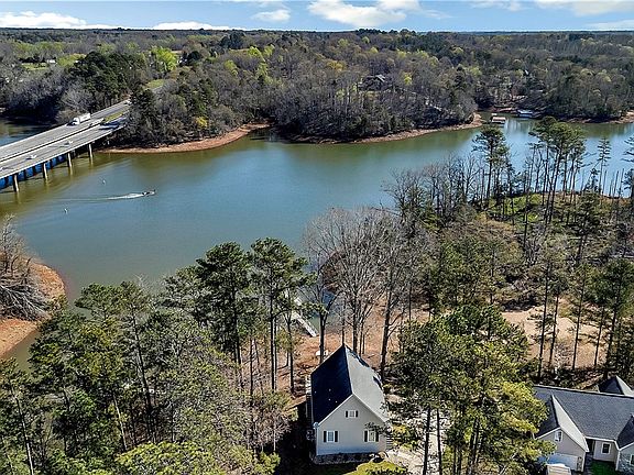 2nd image of 1213 Williams Rd