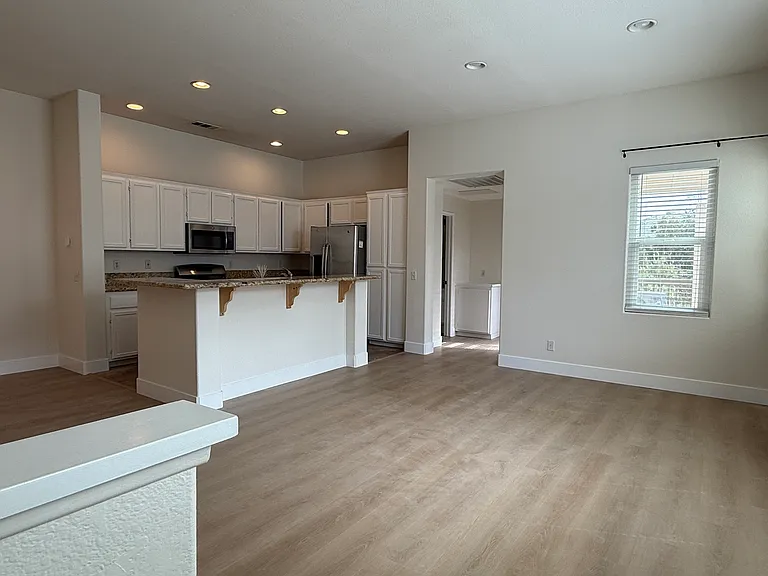 10860 Ivy Hill Dr #8 — Photo 6