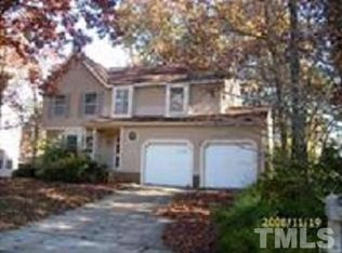 207 Willoughby Ln, Cary, NC 27513