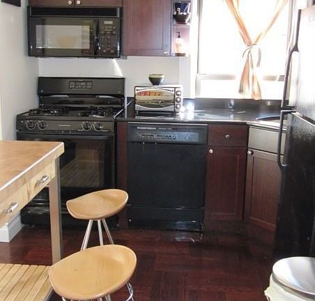 4th image of 107 W 82nd St APT 4D