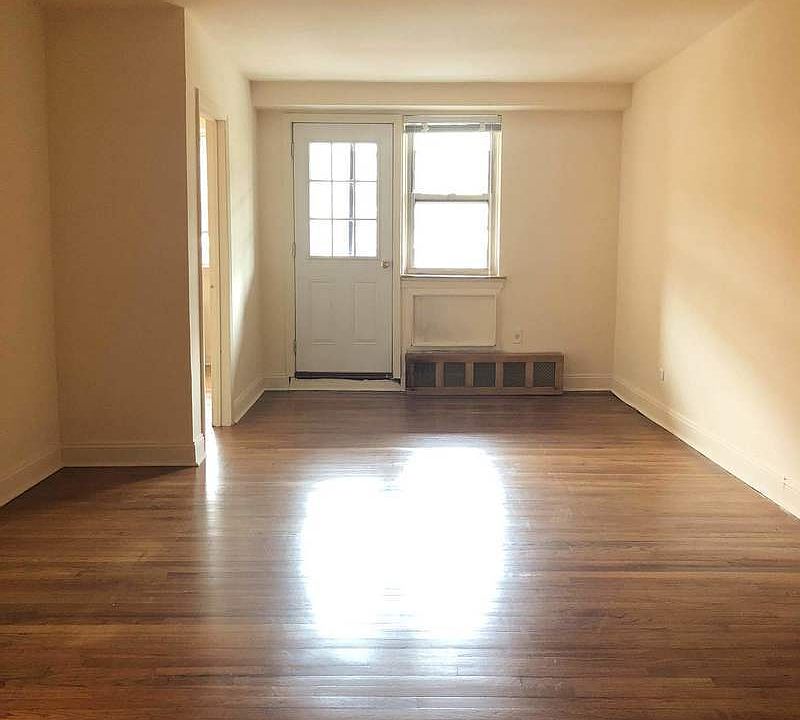 1st image of 8645 Saint James Ave APT 3H