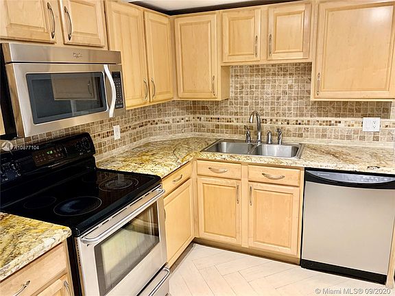 4th image of 3900 N Hills Dr APT 115