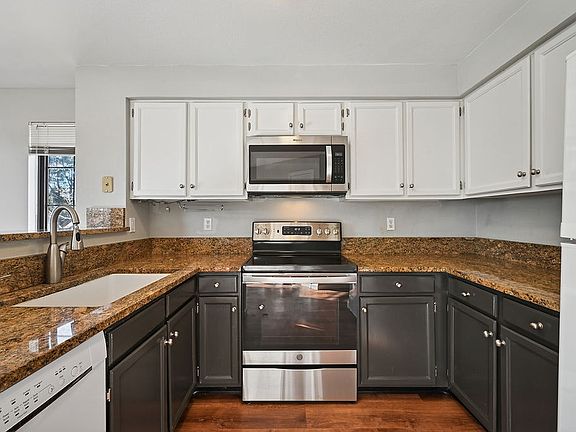 4th image of 844 S Vance St APT B