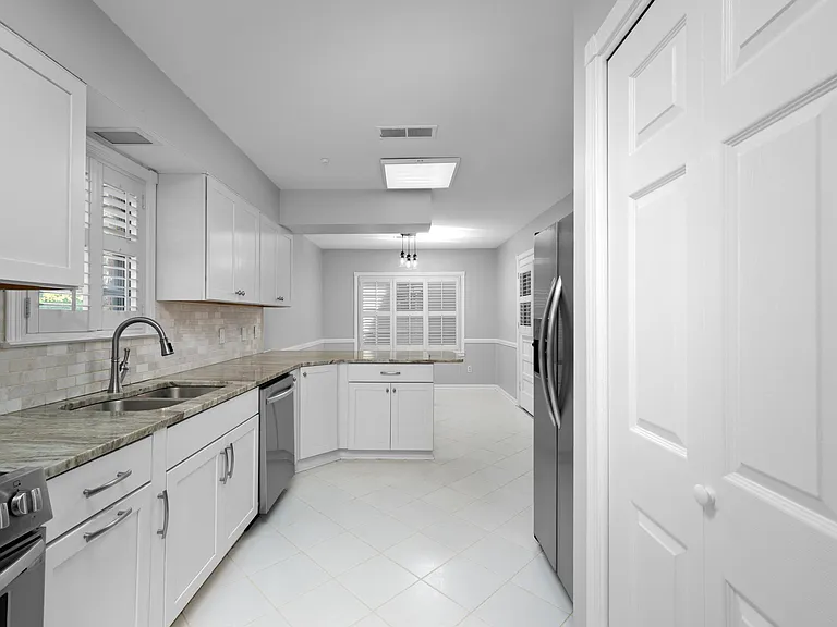 1539 Brookside Dr — Photo 11