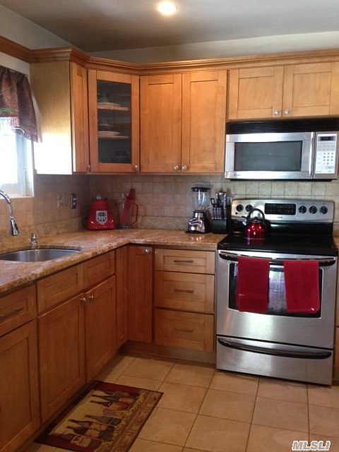 2nd image of 1833 Stein Dr